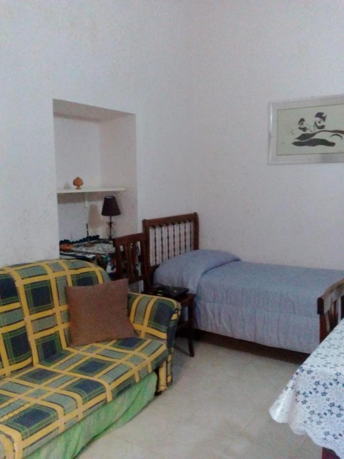 Camere Simili A Ostello Solo Per Uomini - Hostel-Like Rooms Only For Man Taranto Kültér fotó